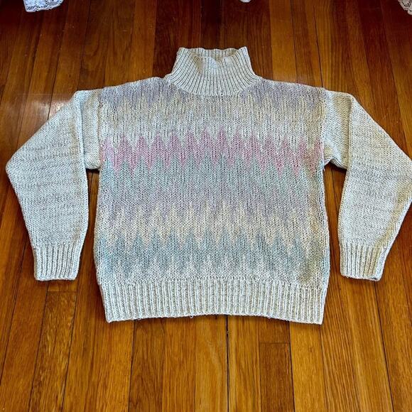 Vintage Jantzen Women’s Chunky Hand Knitted Sweater with Chevron Pattern - Picture 11 of 12